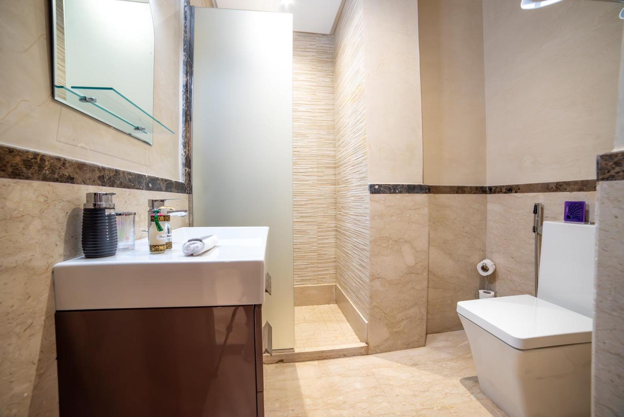 Luxury Seafront 101sqm With 2 Bedrooms And Wi-fi Unlimited 公寓 *